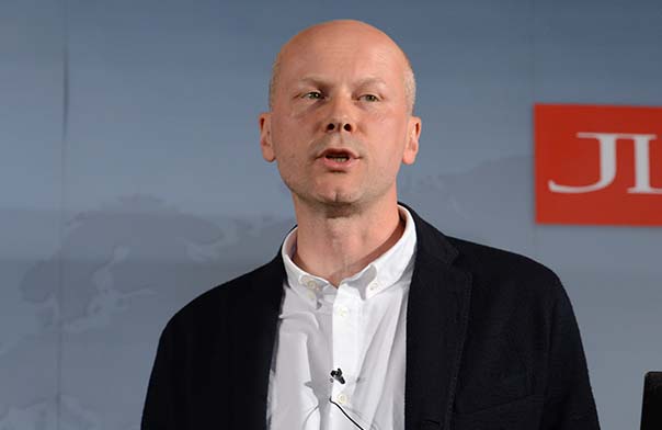 Michael Pawlyn speaking on stage